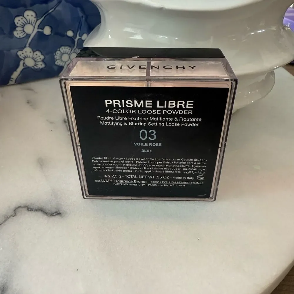 Givenchy Prisme Libre Illuminating & Color Correcting Loose powder